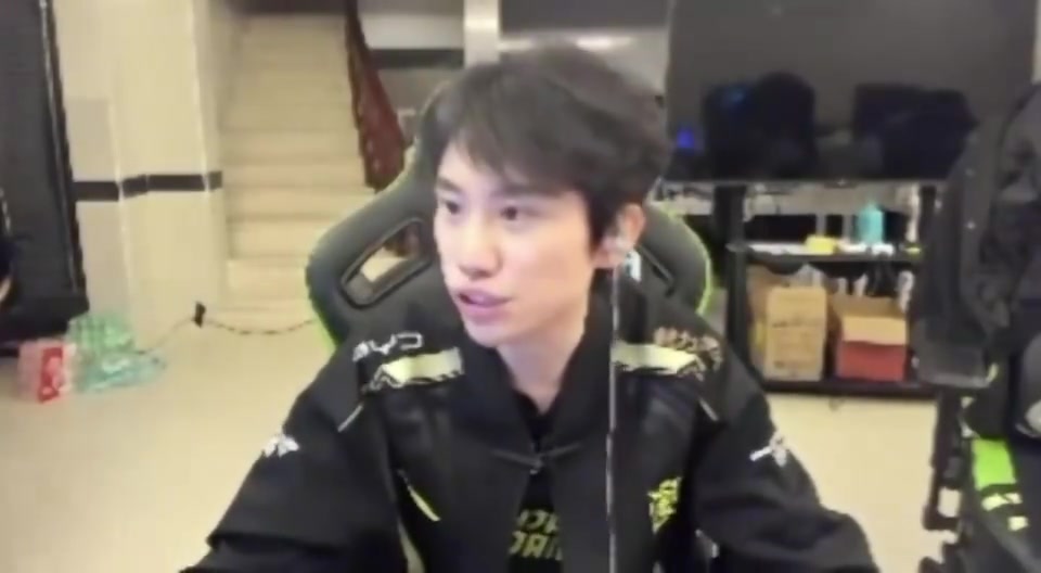 开团！Doinb：带自己带过选手的节奏，感觉朱开不是人，难怪找不到工作！